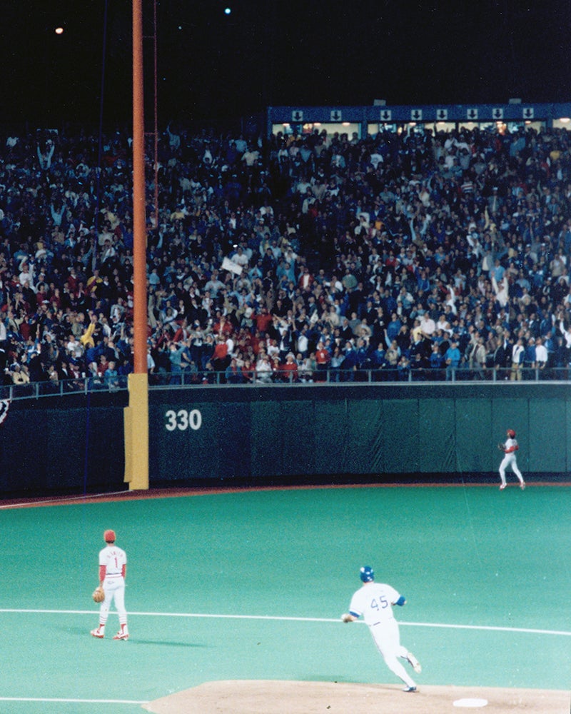 Steve Balboni rounds second base during Game 7 of 1985 World Series